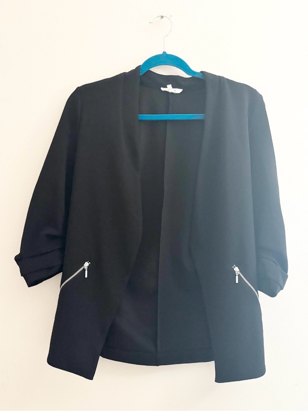 5/$15 🩷 MUST BUNDLE Maurices Black Open-Front Blazer with Silver Zips
